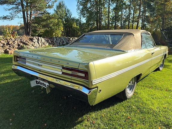 Plymouth Fury 5 of 19