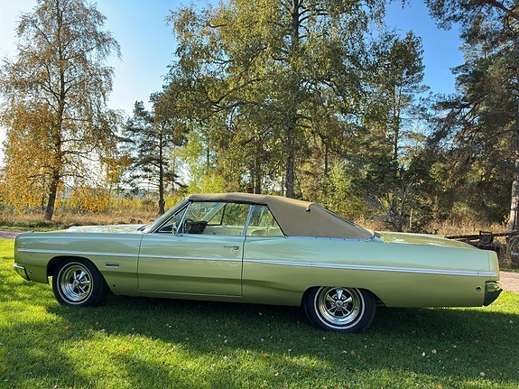 Plymouth Fury 8 of 19