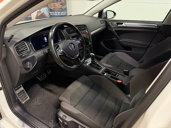 Volkswagen Golf Alltrack 20 of 30