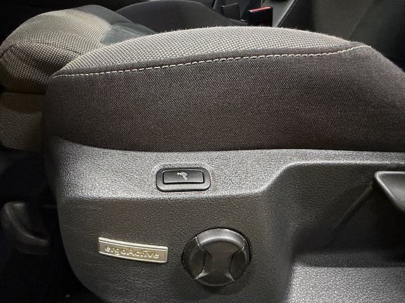 Volkswagen Golf Alltrack 22 of 30