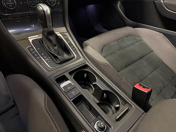 Volkswagen Golf Alltrack 25 of 30