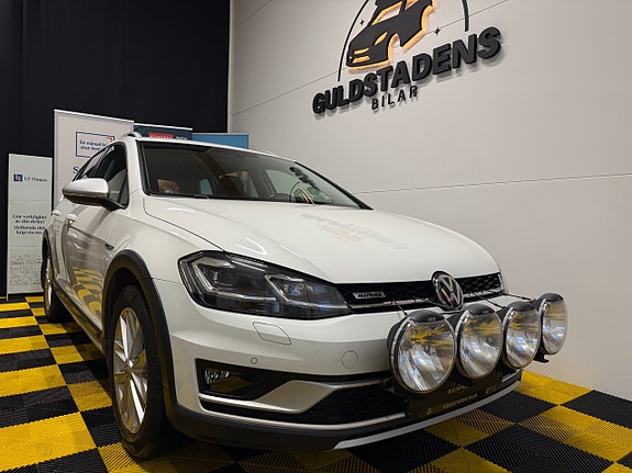 Volkswagen Golf Alltrack 8 of 30
