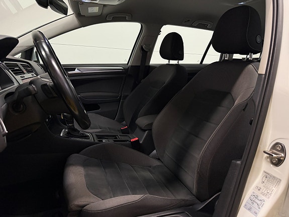 Volkswagen Golf Alltrack 23 of 30