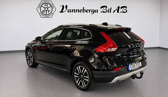 Volvo V40 Cross Country 4 of 8
