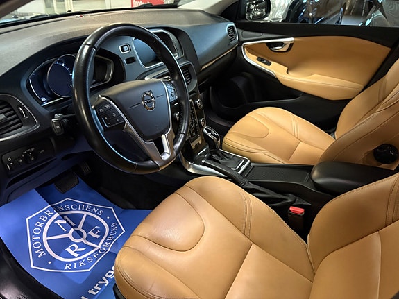 Volvo V40 Cross Country 5 of 8