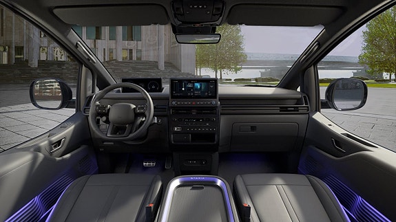 Hyundai Staria 5 of 12