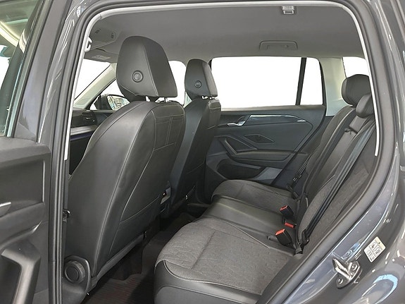 Volkswagen Tiguan 10 of 17