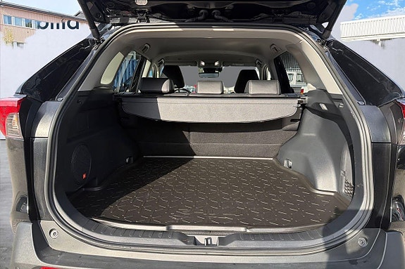 Toyota RAV4 12 of 21
