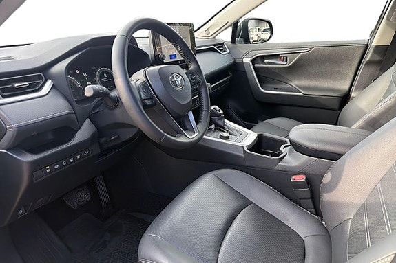 Toyota RAV4 14 of 21