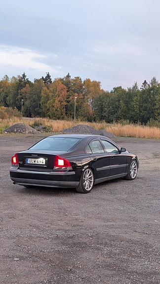 Volvo S60 2 of 3