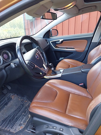 Volvo S60 2 of 2