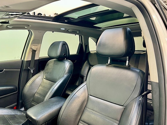 Kia Sorento 16 of 30
