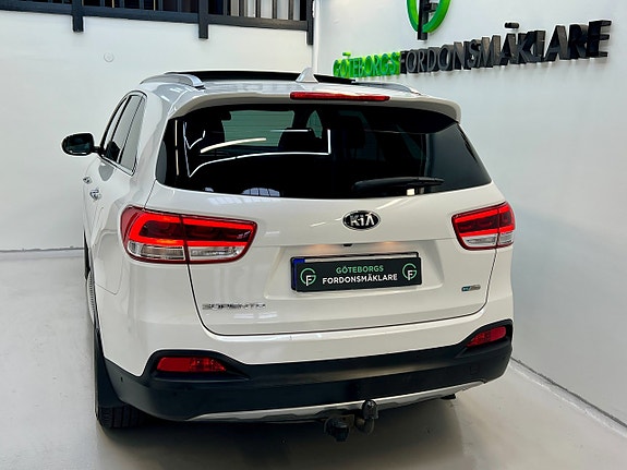 Kia Sorento 3 of 30