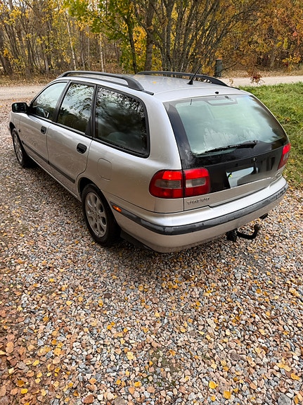 Volvo V40 4 of 9