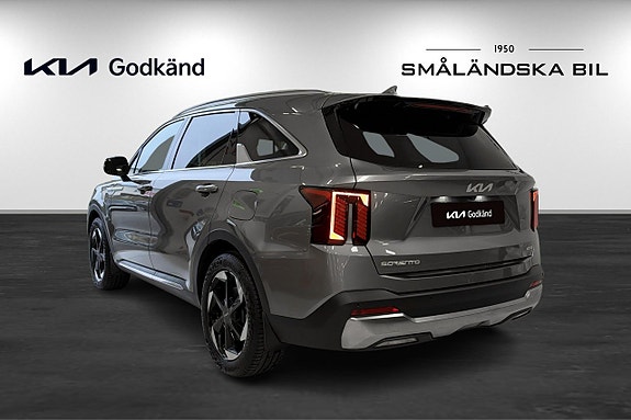 Kia Sorento 6 of 14