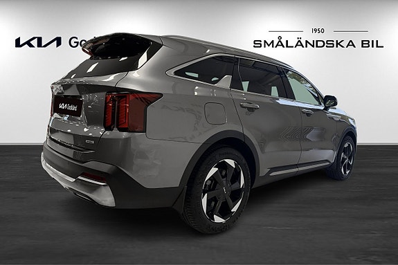 Kia Sorento 4 of 14