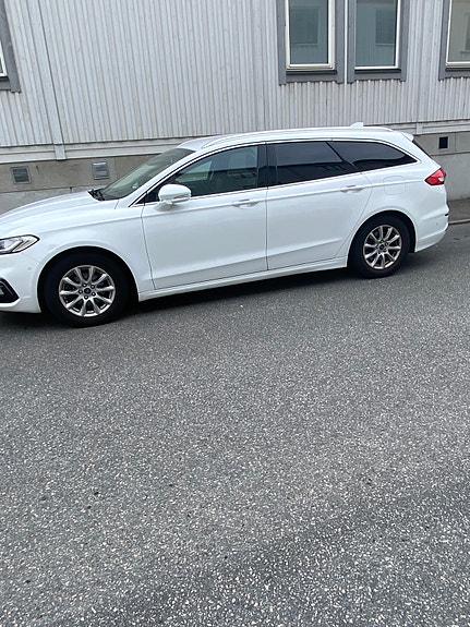 Ford Mondeo 13 of 15