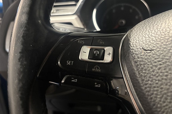 Volkswagen Touran 16 of 23