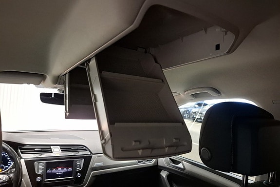 Volkswagen Touran 19 of 23