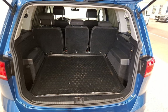 Volkswagen Touran 21 of 23
