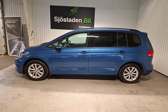 Volkswagen Touran 2 of 23