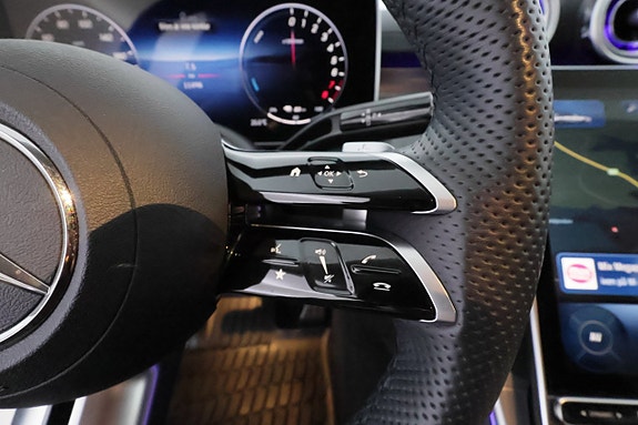 Mercedes-Benz C300 e 27 of 30