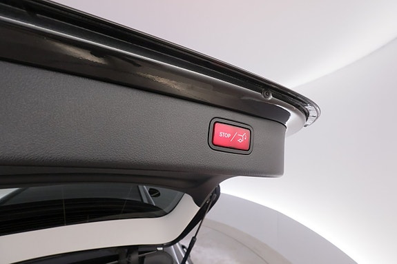 Mercedes-Benz C300 e 23 of 30