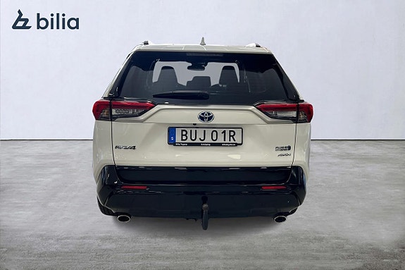 Toyota RAV4 5 of 24