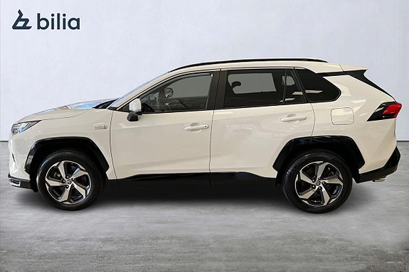 Toyota RAV4 3 of 24