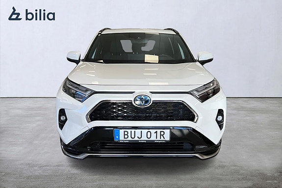 Toyota RAV4 6 of 24