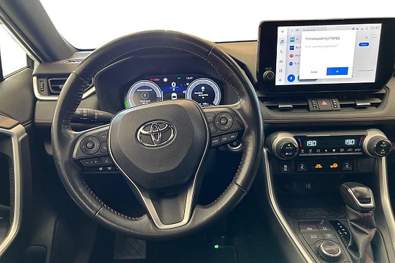 Toyota RAV4 11 of 24