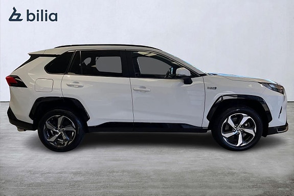 Toyota RAV4 18 of 24