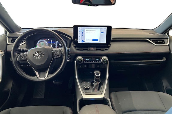 Toyota RAV4 10 of 24
