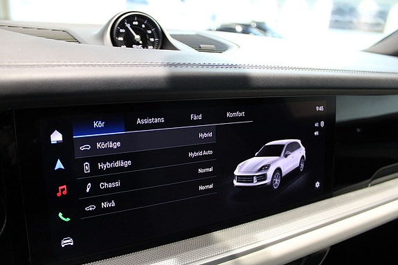 Porsche Cayenne 13 of 16
