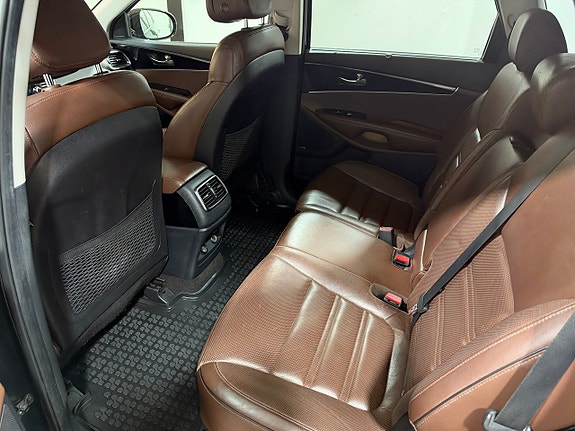 Kia Sorento 17 of 30