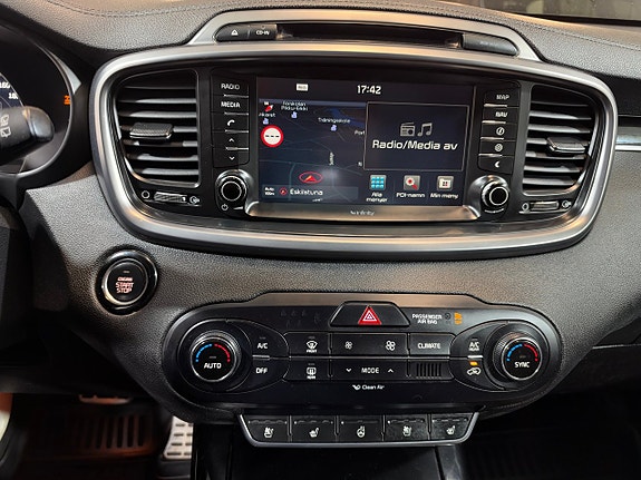 Kia Sorento 30 of 30