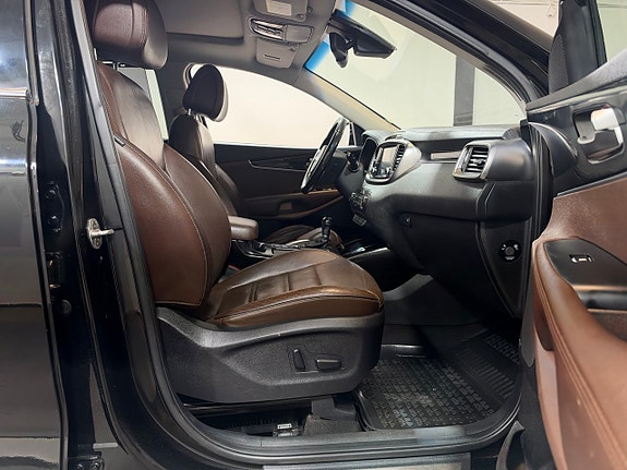 Kia Sorento 14 of 30