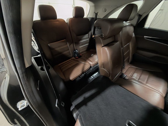 Kia Sorento 23 of 30