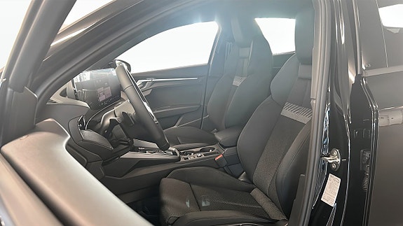 Audi A3 8 of 12