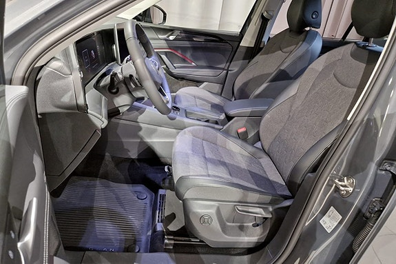 Volkswagen Tiguan 8 of 17