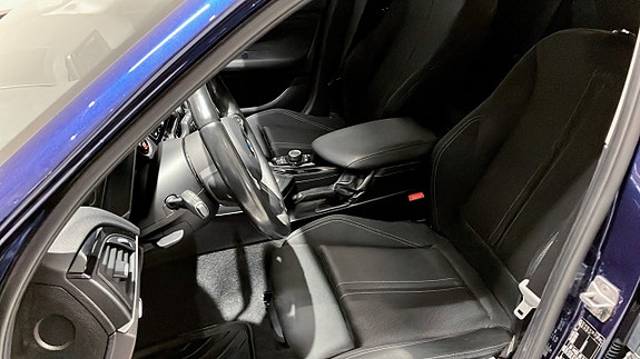 BMW 118i 8 of 12