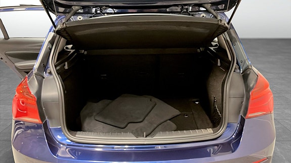 BMW 118i 12 of 12