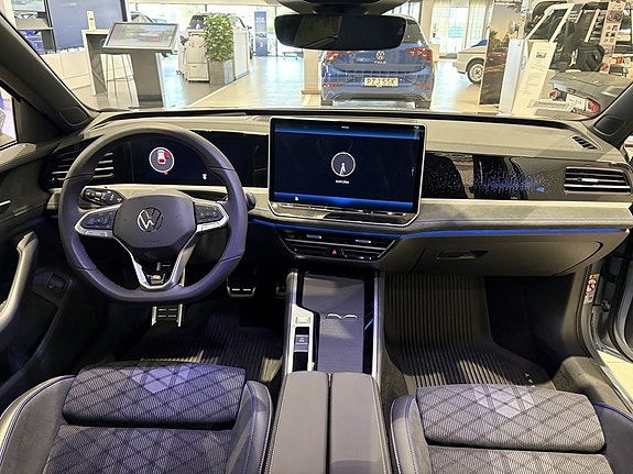 Volkswagen Passat 7 of 10