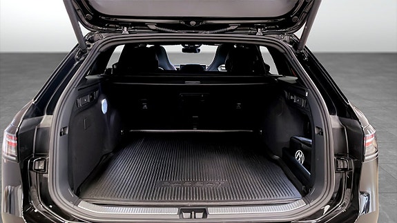 Volkswagen Passat 12 of 12