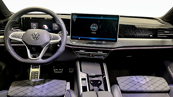 Volkswagen Passat 10 of 12