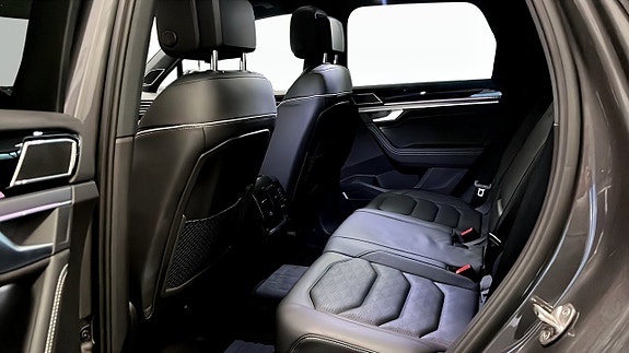 Volkswagen Touareg 11 of 12