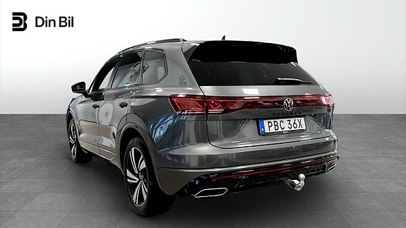 Volkswagen Touareg 3 of 12
