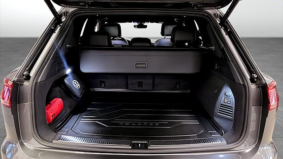 Volkswagen Touareg 12 of 12