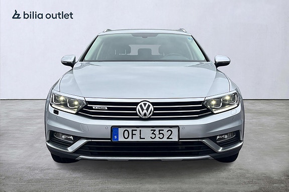 Volkswagen Passat Alltrack 9 of 28