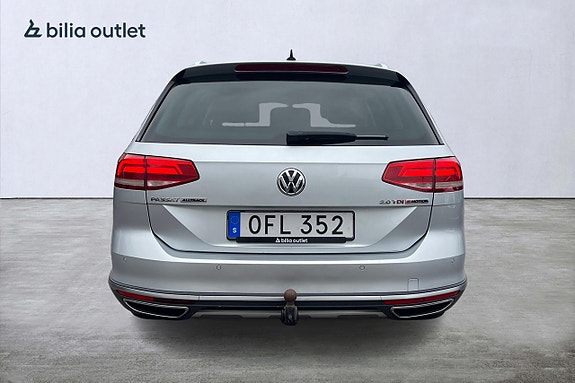 Volkswagen Passat Alltrack 5 of 28